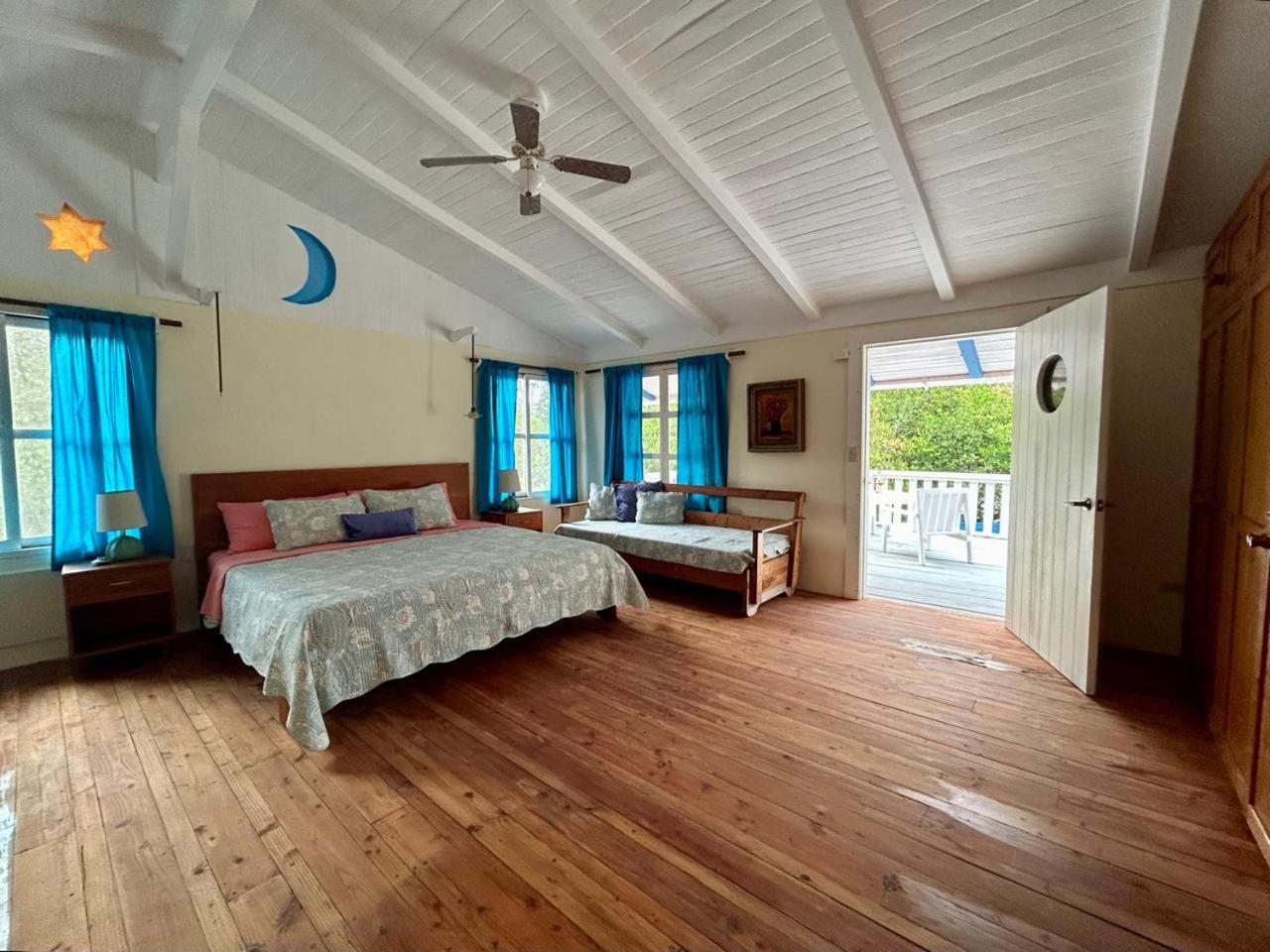 Bed and Breakfast Casa Kubler Puerto Ayora  Exterior foto